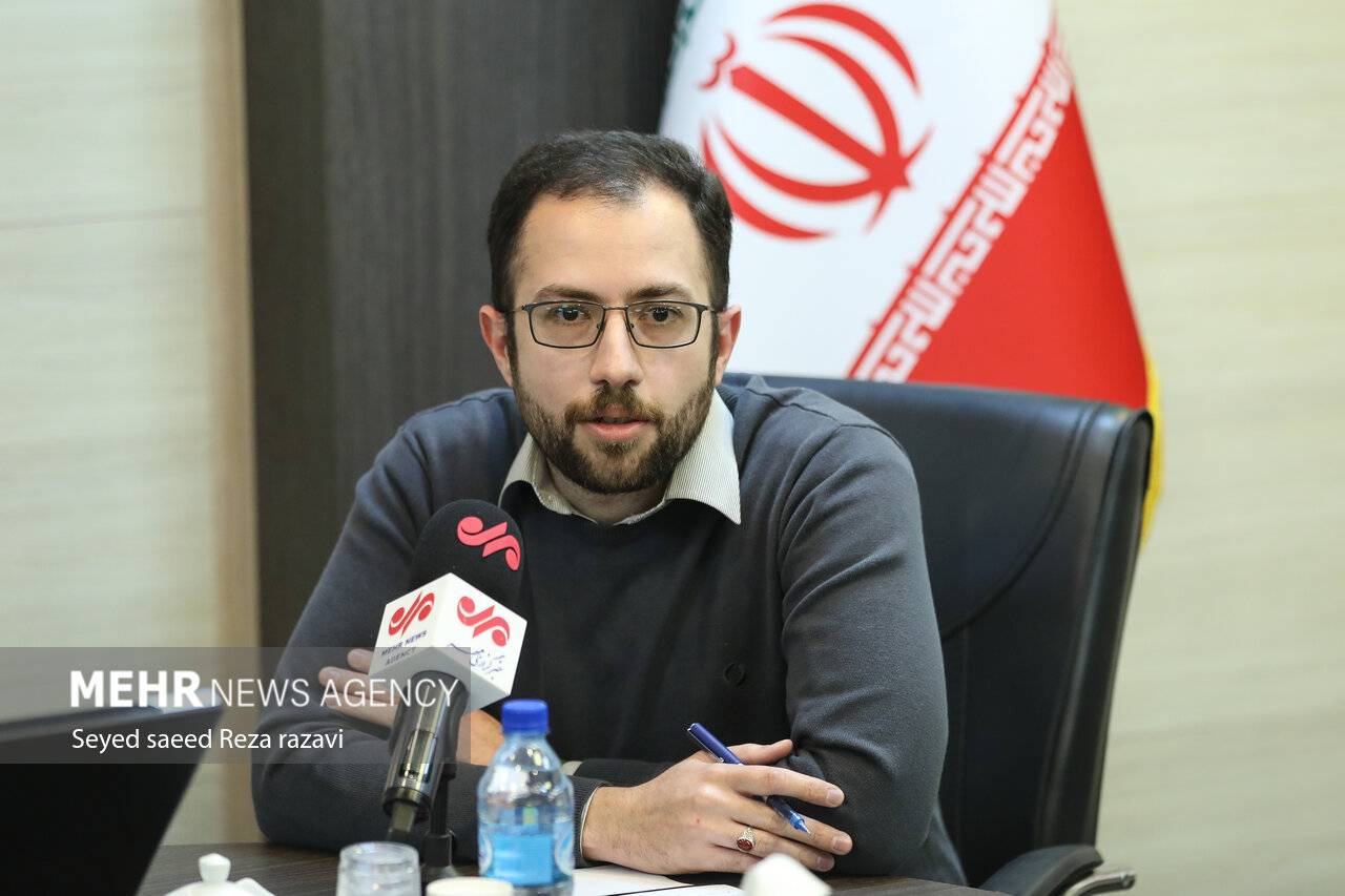 گروکشی دستگاه‌ها در استخدام نخبگان/ اگر نخبه بودی، اینجا نبودی!